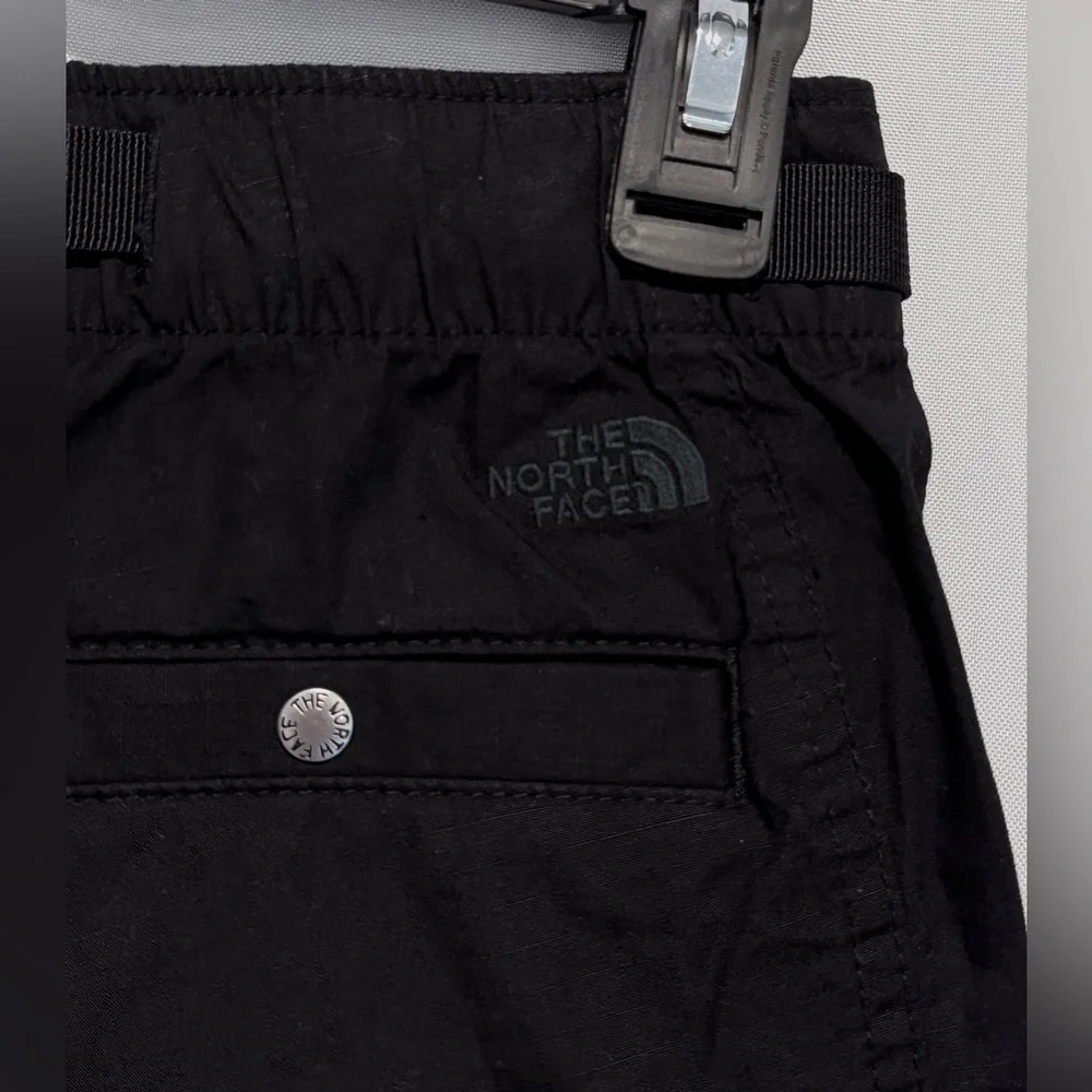 The North Face Ripstop Cargo Shorts Hiking Mens XS Black Quick Dry Belted 28 NWT - Picture 10 of 12